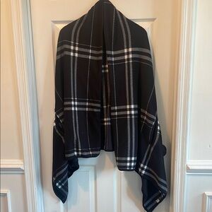 Plaid Black and White Women's Shawl
